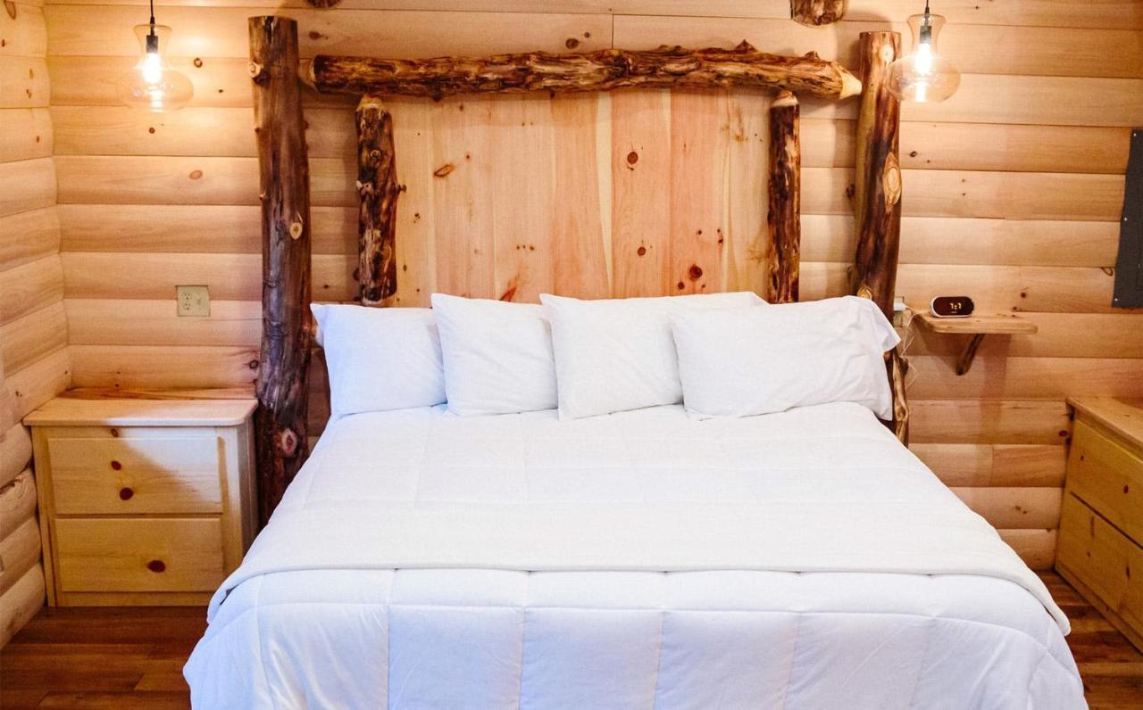 Cricket Hill Treehouse B By Amish Country Lodging Millersburg Bagian luar foto