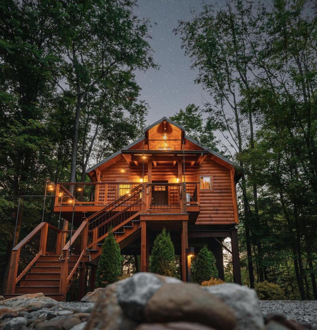 Cricket Hill Treehouse B By Amish Country Lodging Millersburg Bagian luar foto