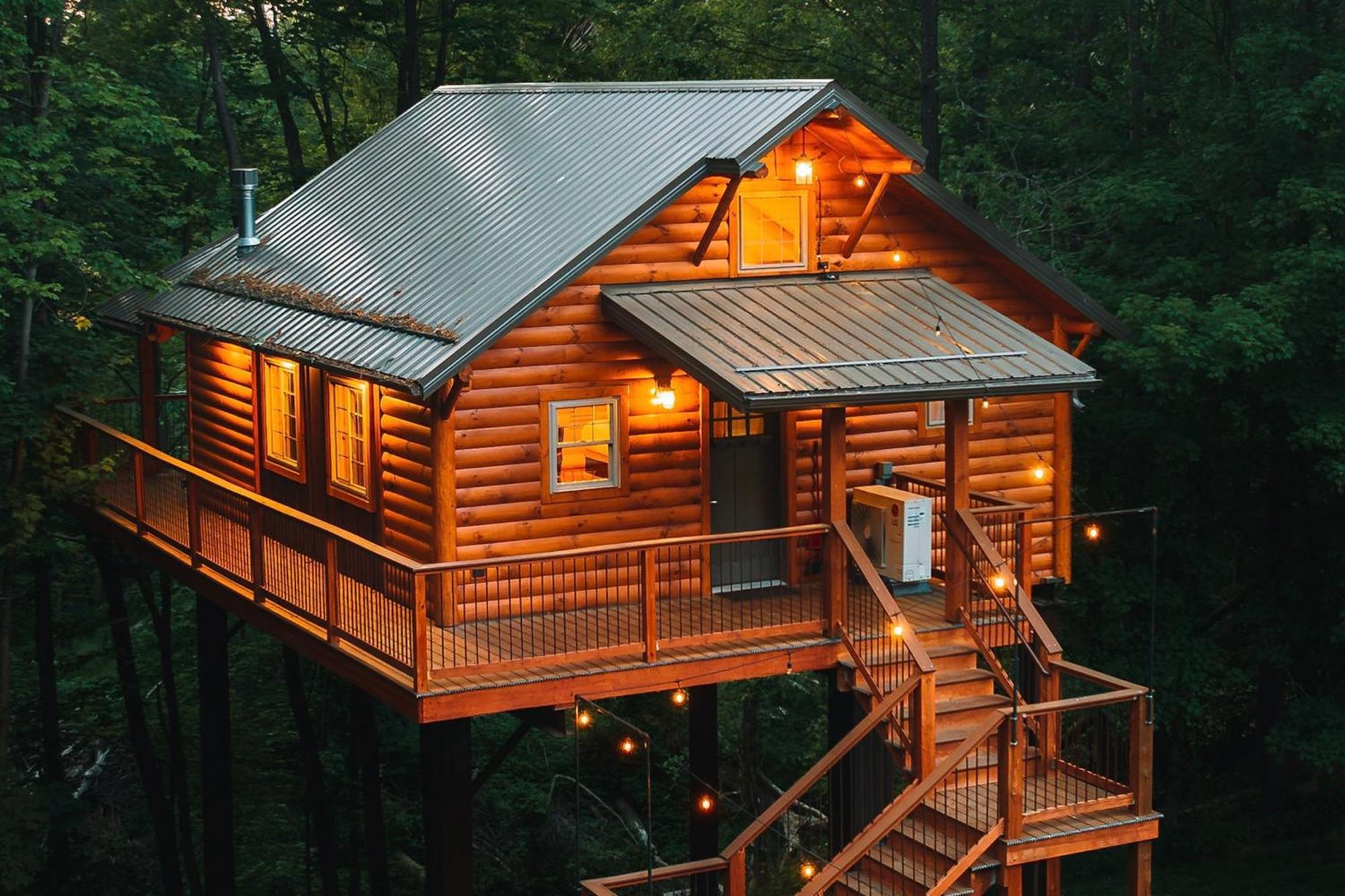 Cricket Hill Treehouse B By Amish Country Lodging Millersburg Bagian luar foto